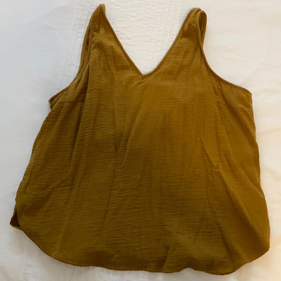 Sleeveless Top - Picture 1 of 3